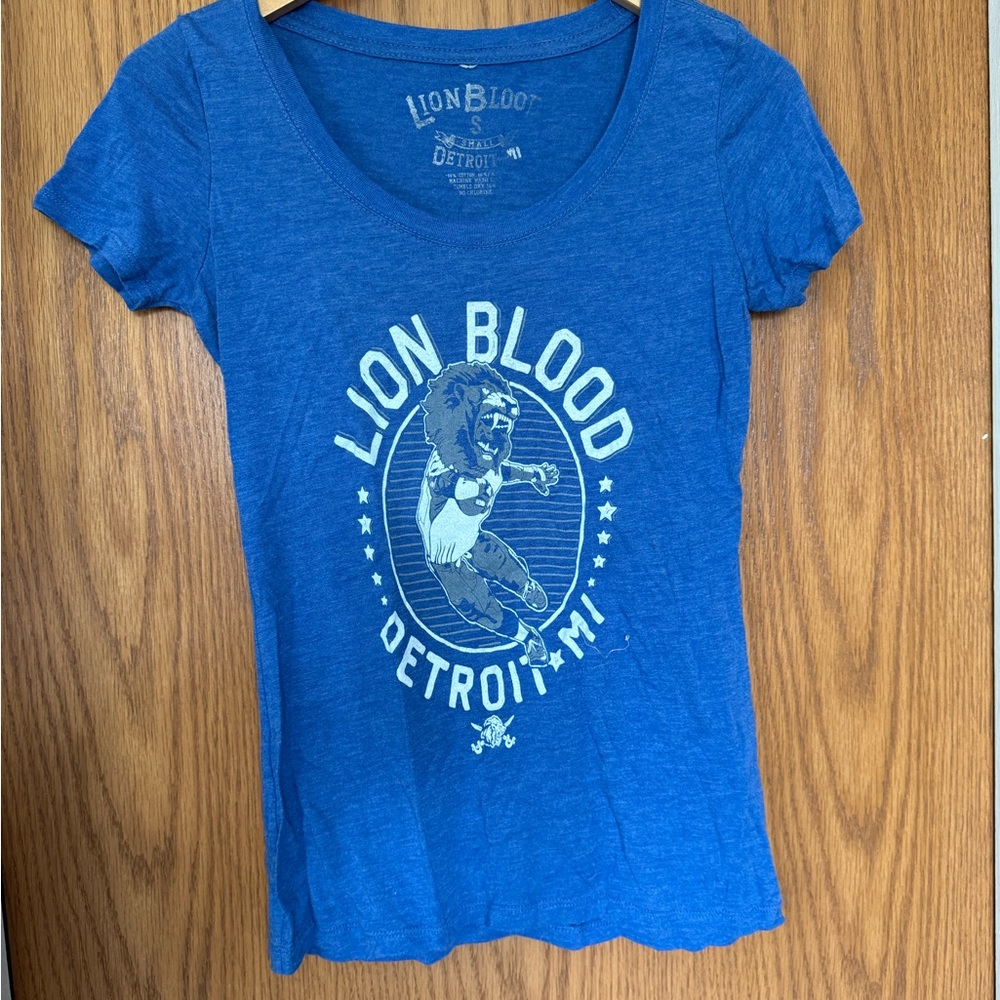 LionBlood Detroit Lions Small tee